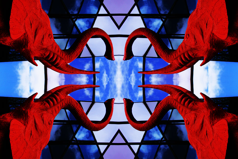 Illustration for article titled 10 Vivid Rorschach Tests, Made By Camera